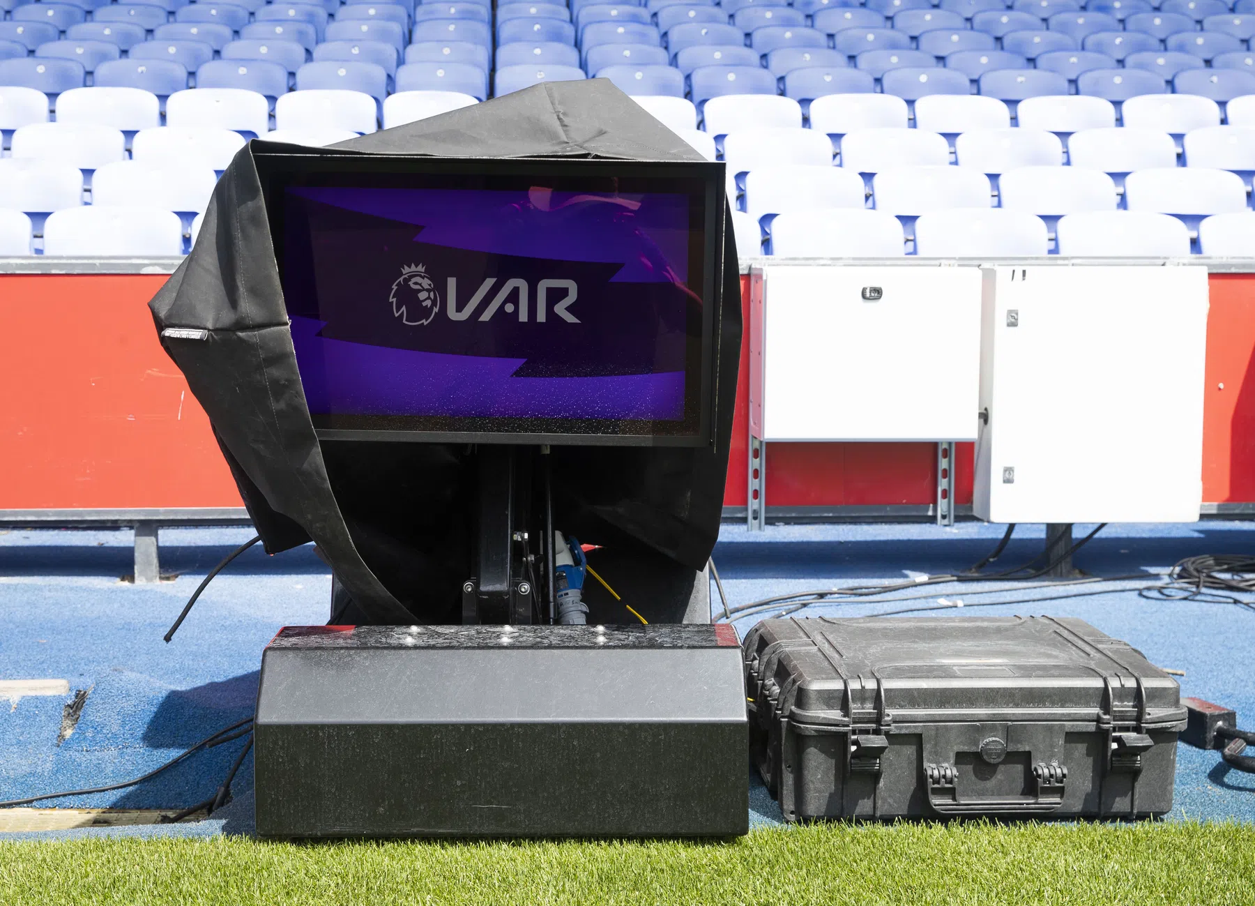 VAR-uitleg gedeeld rond omstreden beslissing