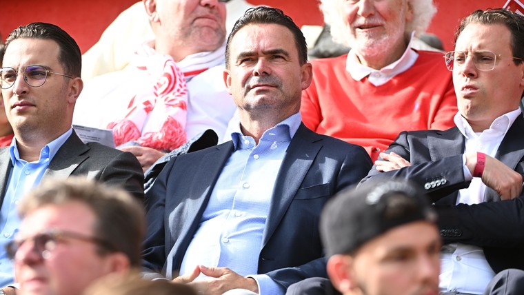 Wie is Marc Overmars, de oud-technisch directeur van Ajax?