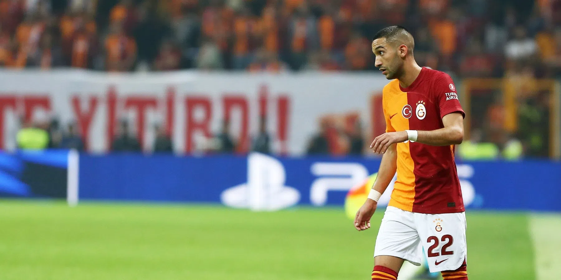 Galatasaray houdt United op punt in spektakelstuk, hoofdrollen Ziyech en Onana    