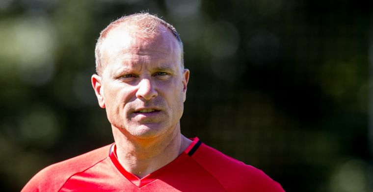 Bergkamp sluit Ajax-terugkeer uit