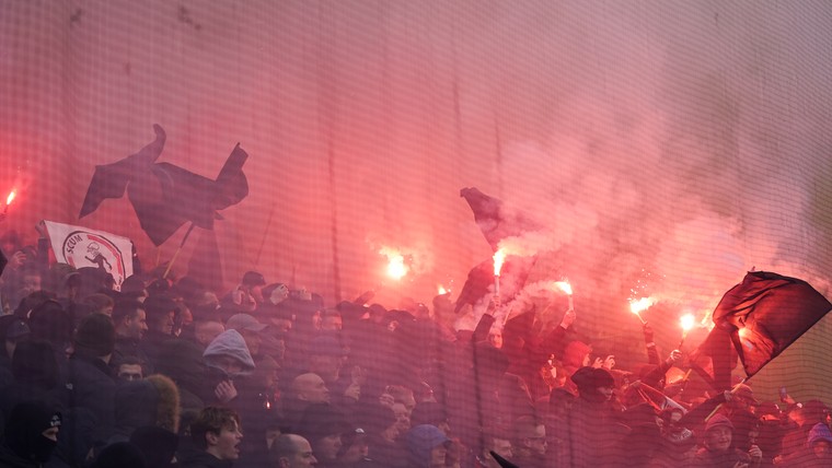 Liefhebbers van pyro opgelet: Köln krijgt recordboete na vuurwerk in beladen derby