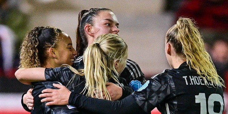 Ajax-vrouwen stunten in de Champions League: knap gelijkspel tegen Bayern München