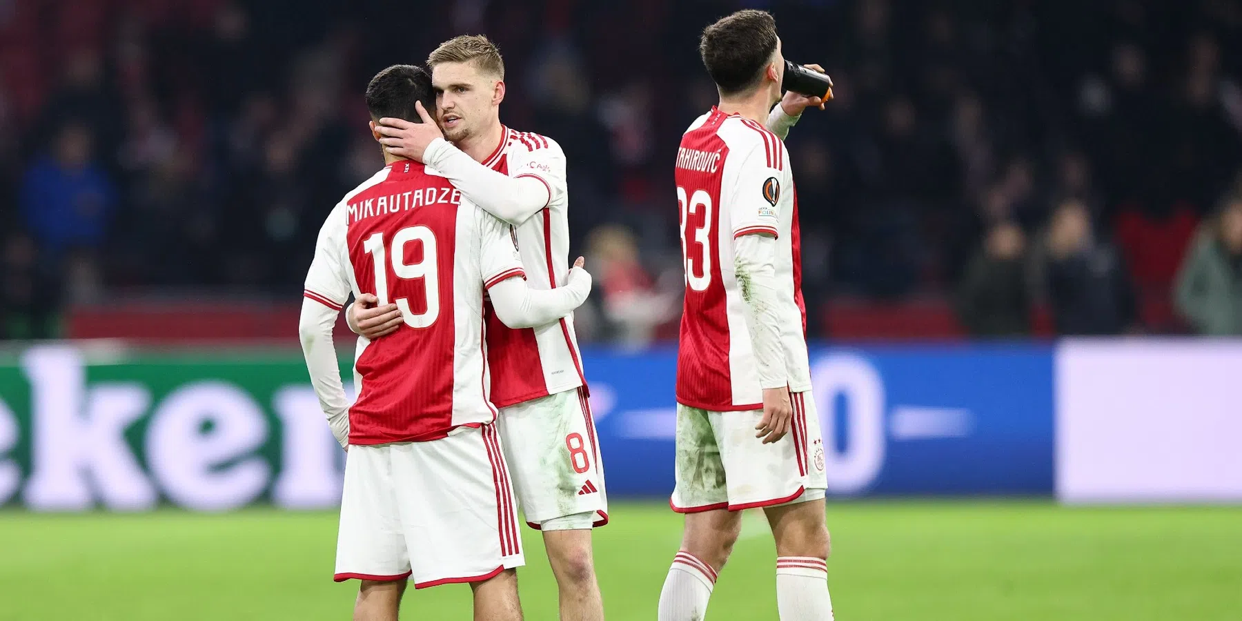 Dit schrijven de Nederlandse ochtendkranten over Ajax