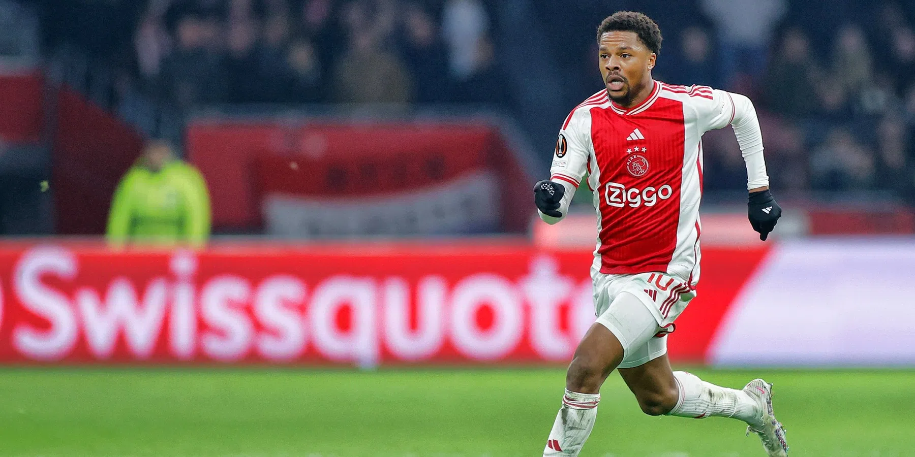 Kieft heeft kritiek en lof over voor Akpom