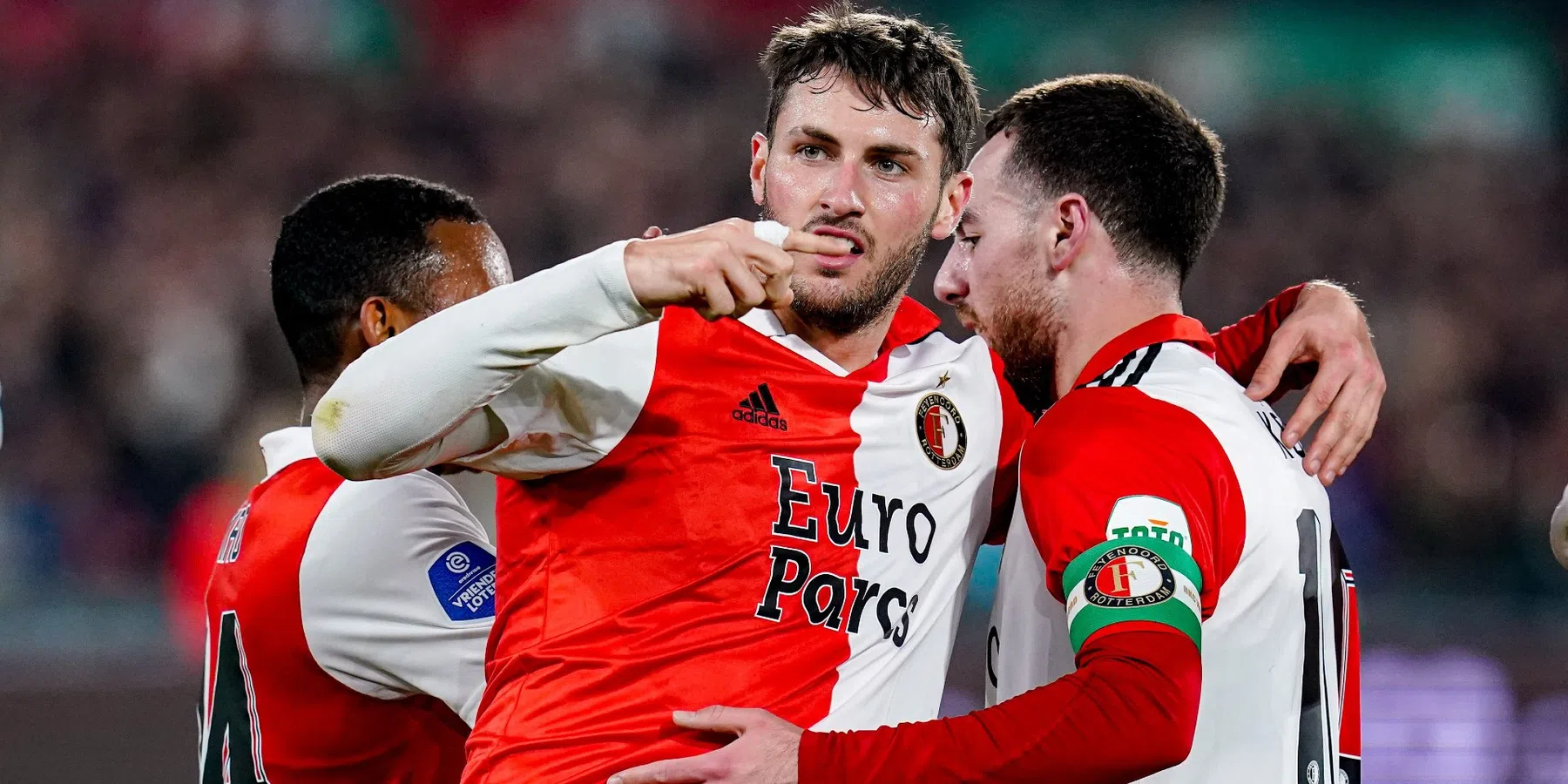 Santiago Gimenez stelt dat hij en de selectie van Feyenoord Orkun Kökcü missen