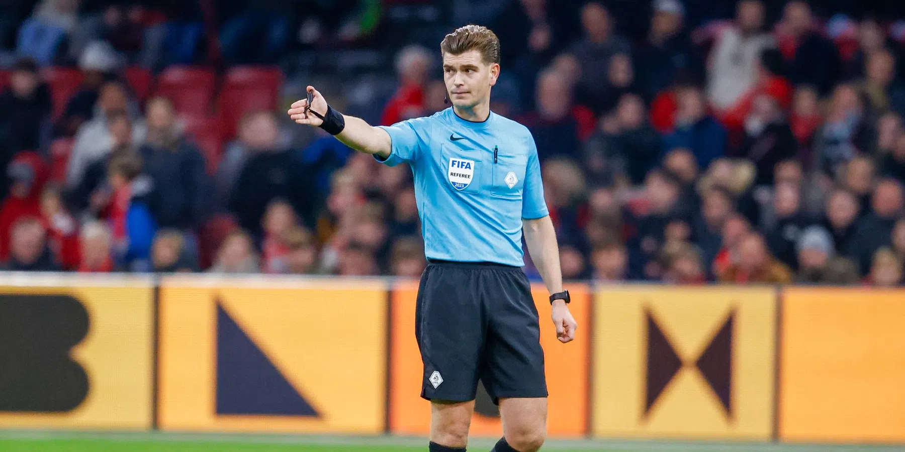 Waarom arbiter Joey Kooij geen wedstrijden van Feyenoord in de Eredivisie fluit