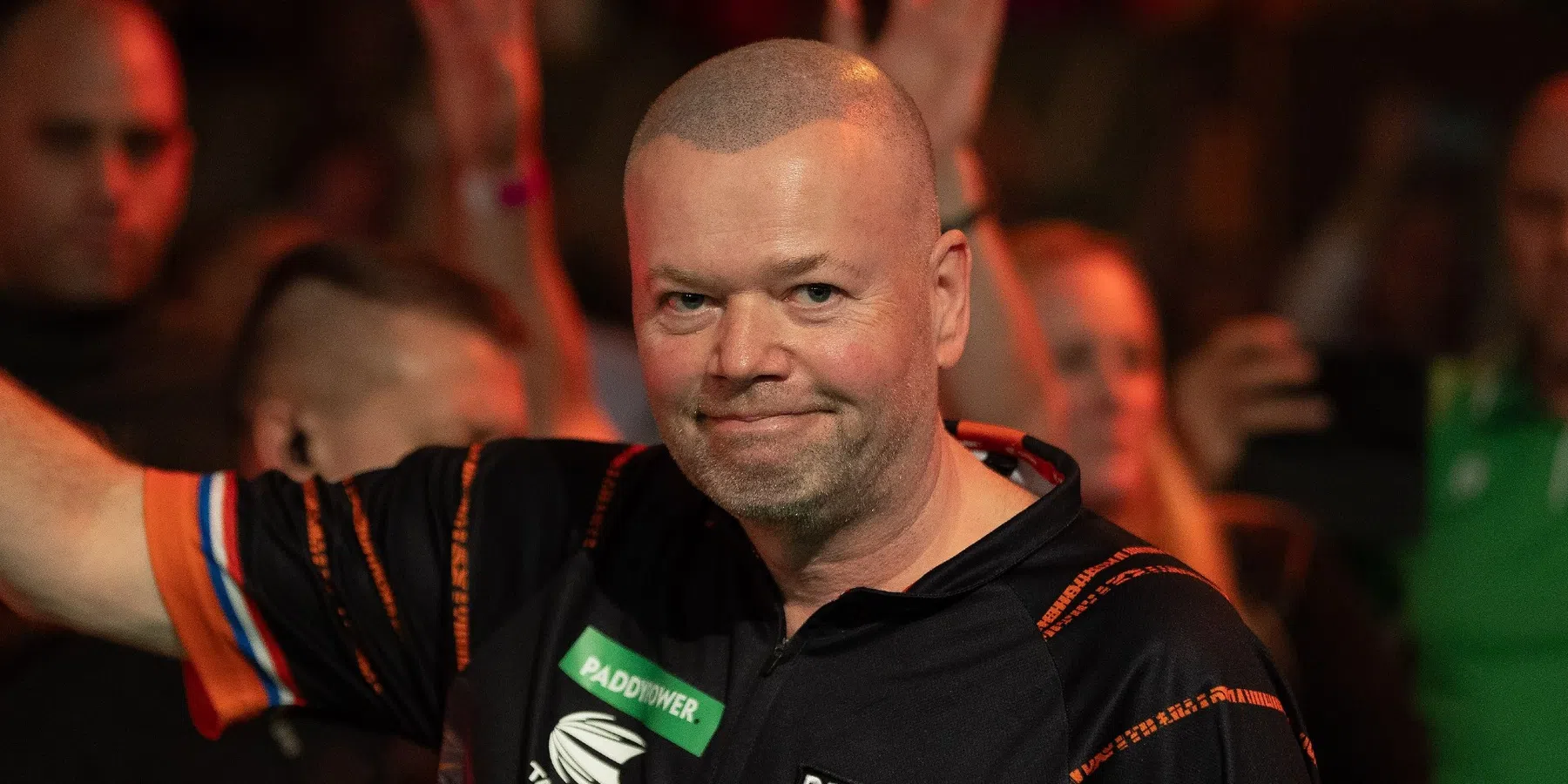 Wat is de favoriete voetbalclub van topdarter Raymond van Barneveld?