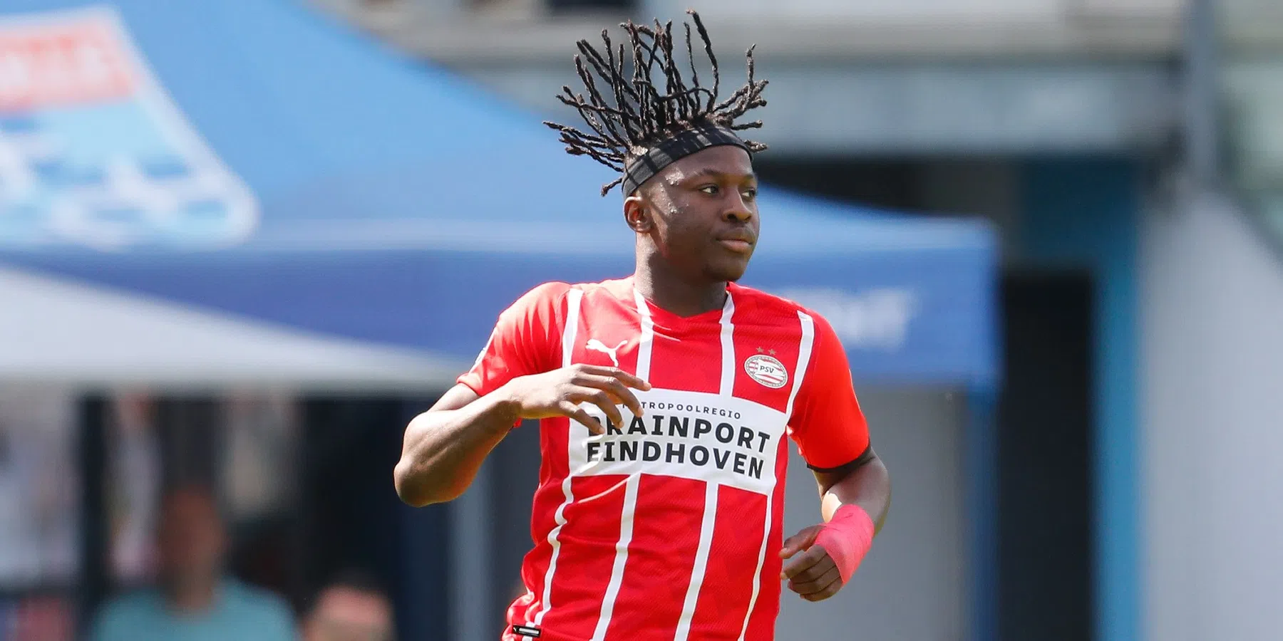 Bakayoko neemt voorbeeld aan carrièrepad Gakpo