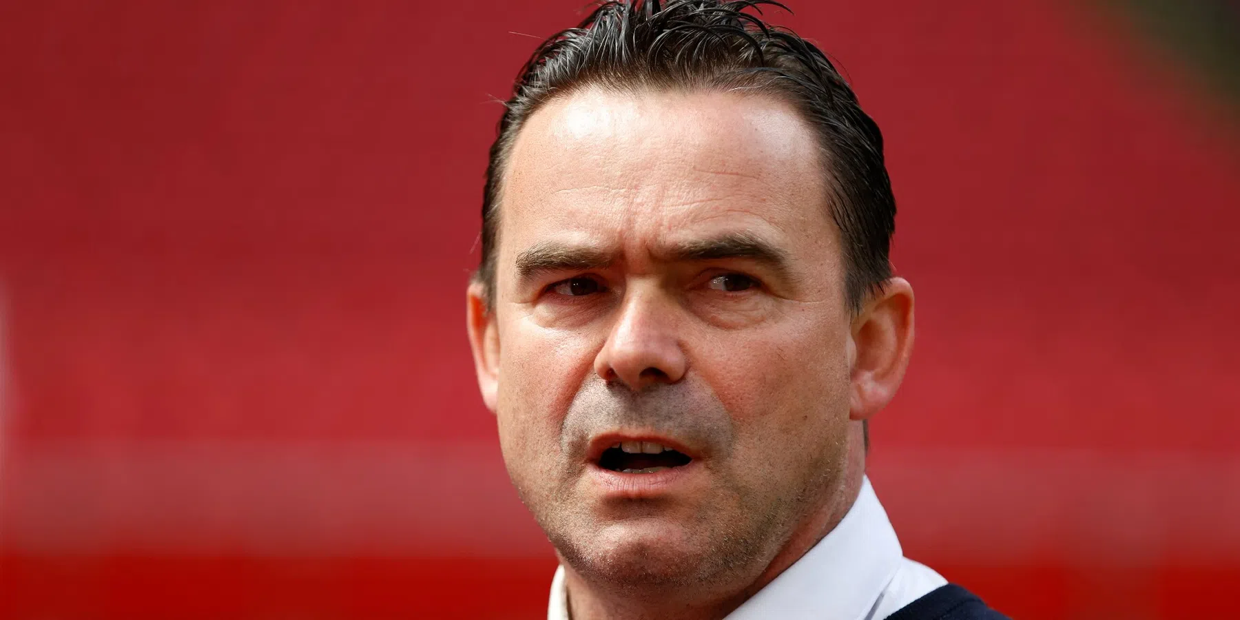 'Overmars moet werk direct neerleggen: FIFA neemt schorsing over'