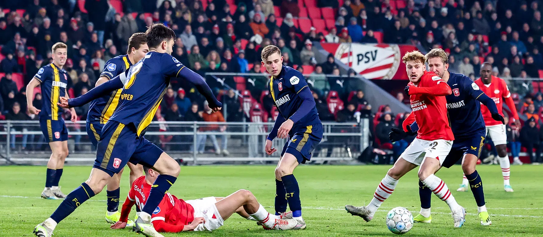 'PSV blijft op koers voor dubbel en Vertessen laat het gelijk van PSV zien'