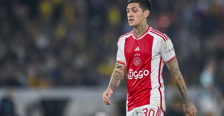 Gaston Ávila van Ajax is mogelijk maanden uitgeschakeld door een knieblessure