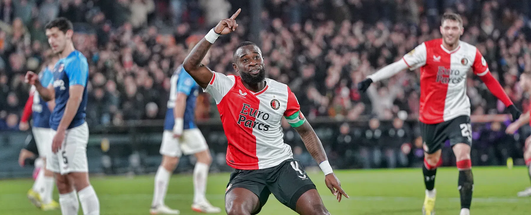 Wat betekent het nieuwe juichgebaar van Feyenoord?