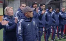 Thumbnail for article: Prachtige beelden: Ajax zwaait jeugdtrainer Simon Tahamata uit