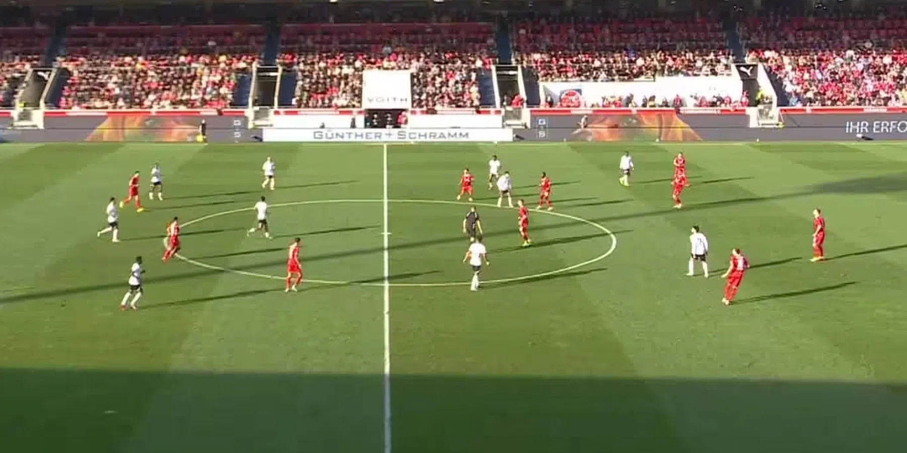 Bizarre eigen goal van Heidenheim