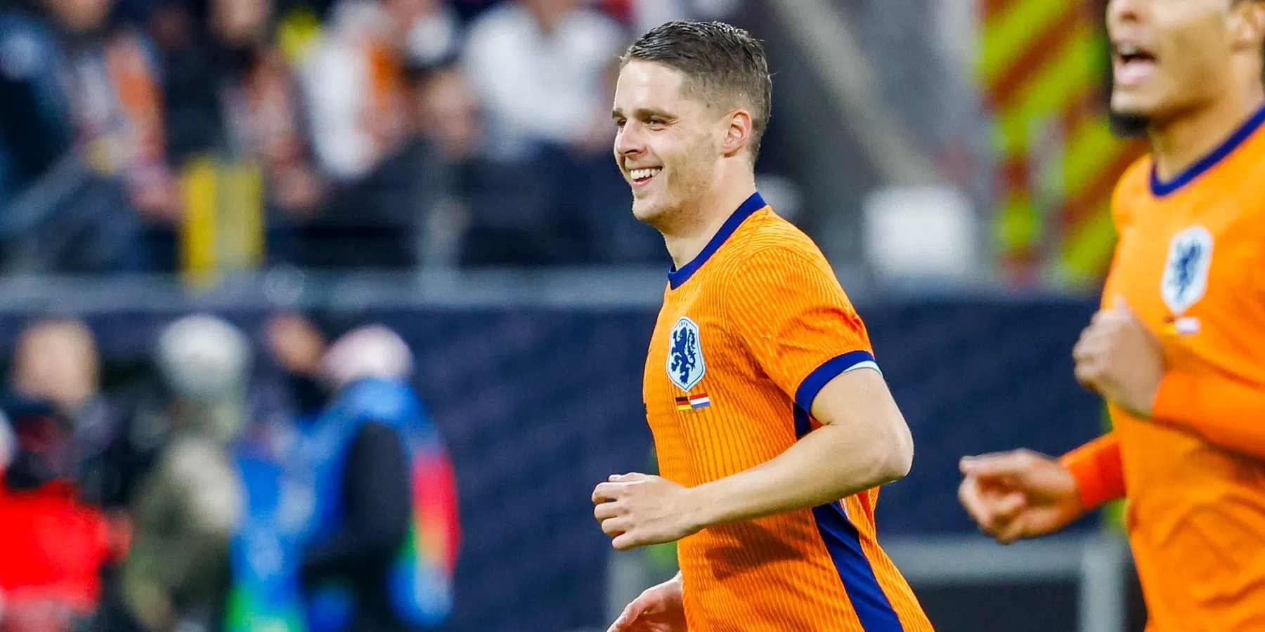 Veerman is gelukkig met zijn eerste goal in Oranje en wil samenspelen met De Jong