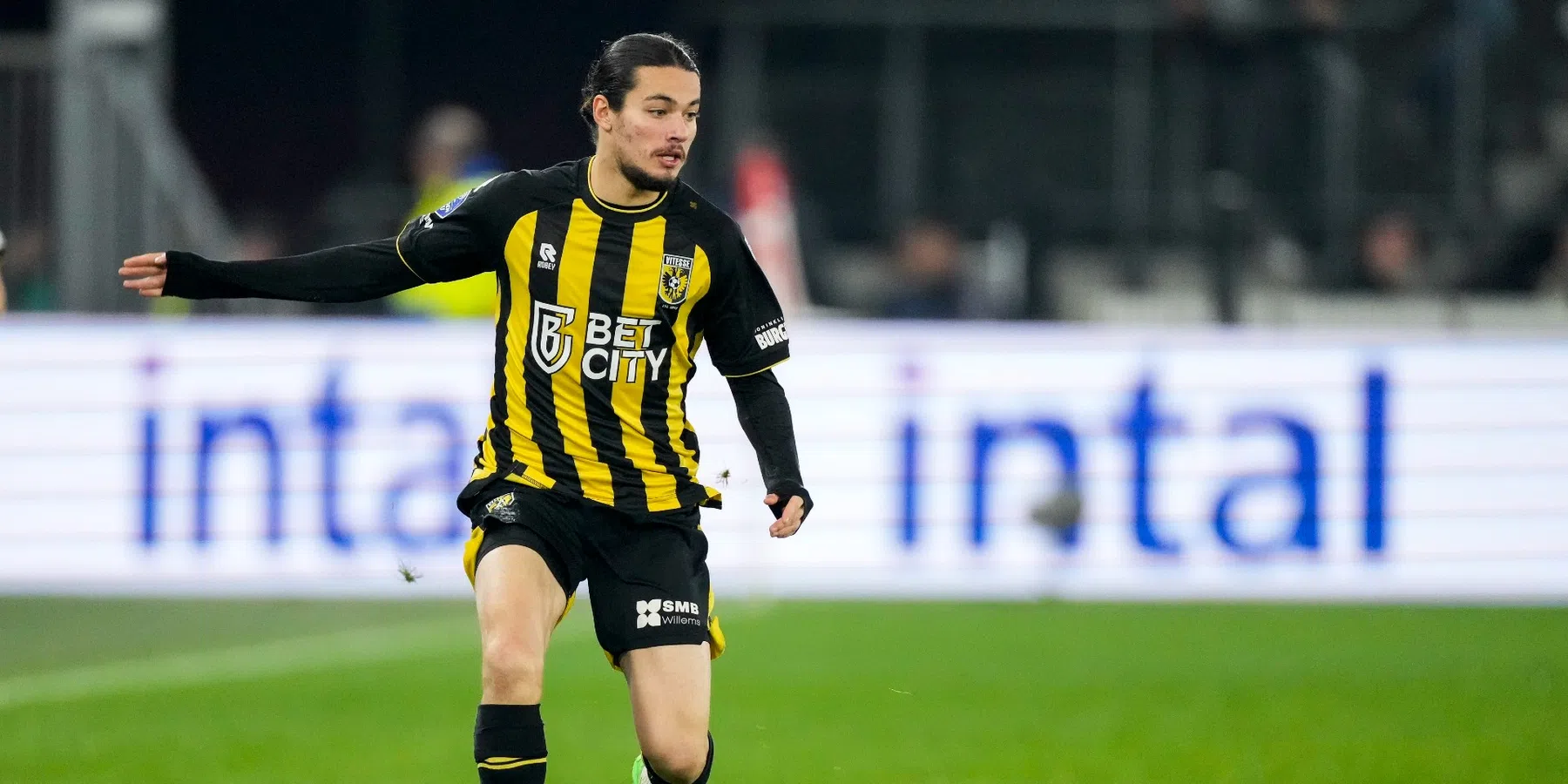 Anis Hadj-Moussa verruilt Patro Eisden en Vitesse voor Feyenoord