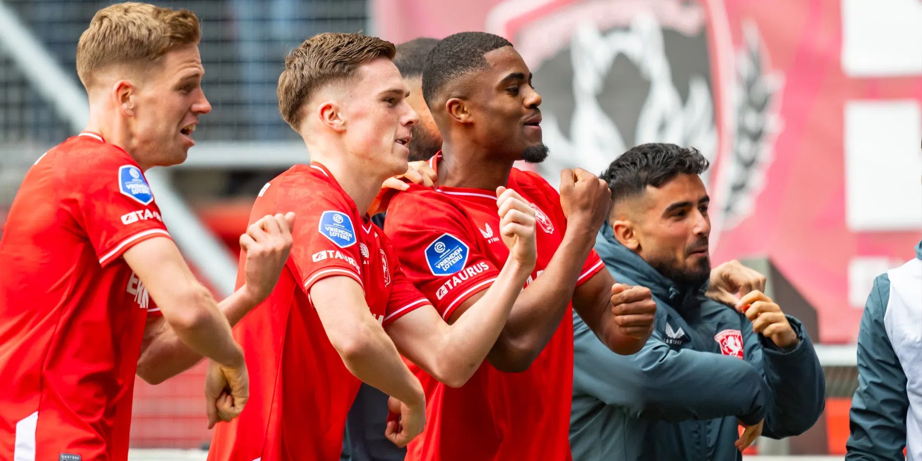 Dit is hoe de spelers van FC Twente reageerde op de contractontbinding van Brenet