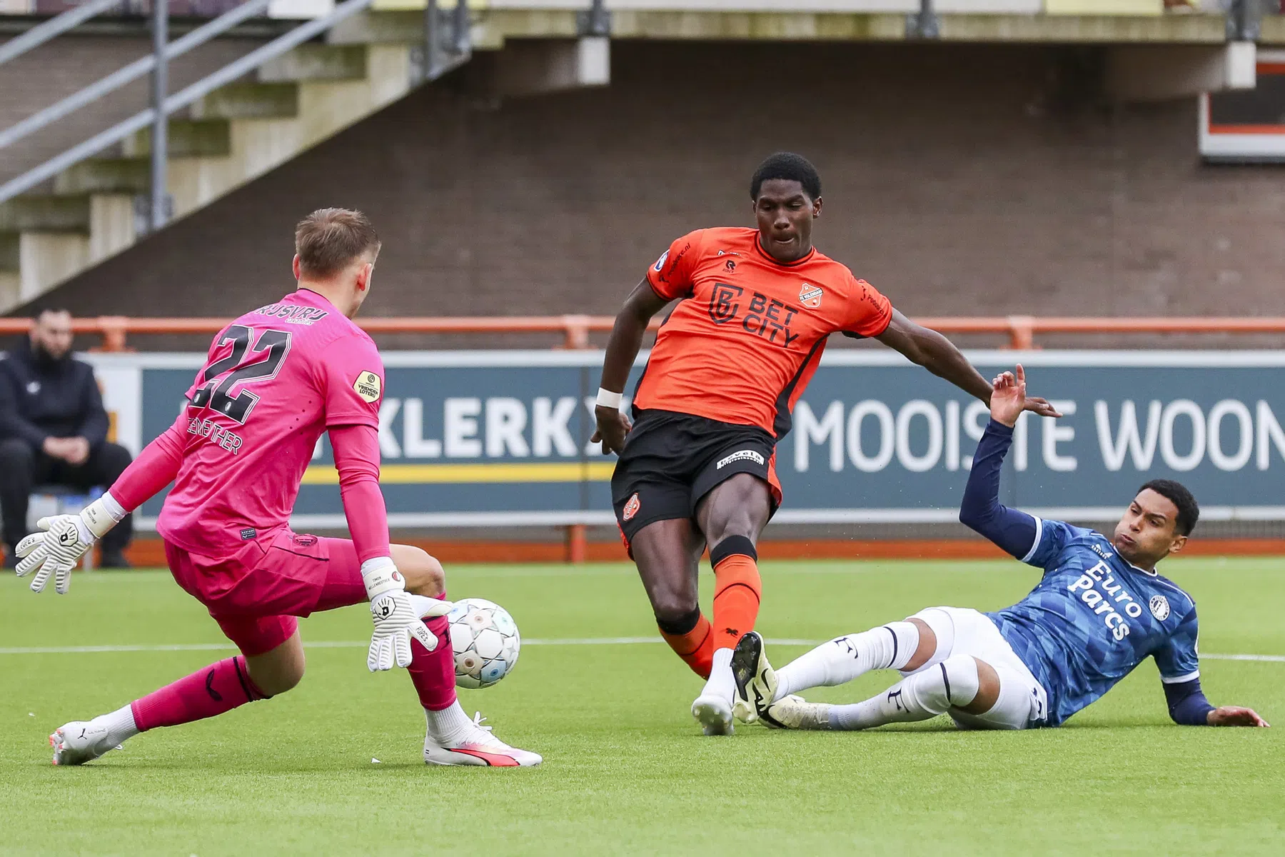 Feyenoord-fans schrikken van eerste helft tegen FC Volendam: 'Wat een rommeltje'