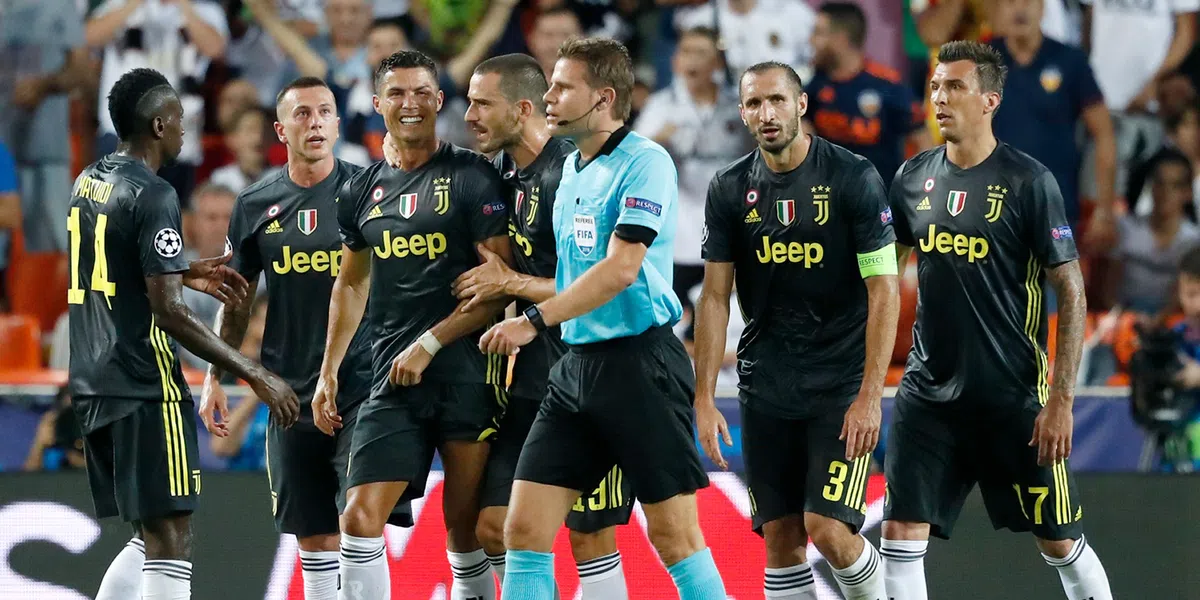 Hoeveel rode kaarten kreeg Cristiano Ronaldo (39) tot nu toe in zijn