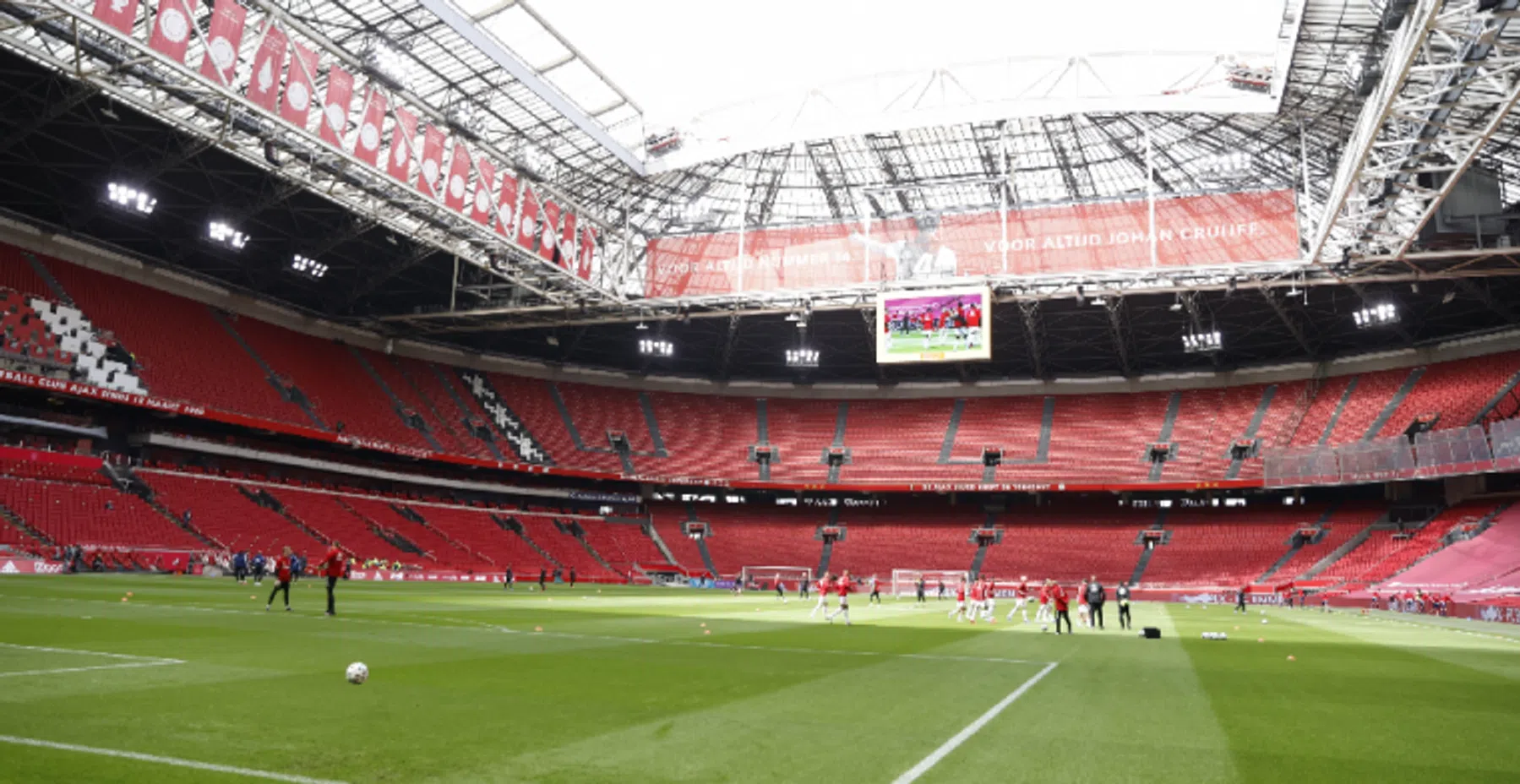 Naar deze plekken kan Ajax volgens De Telegraaf uitwijken in eventuele play-offs