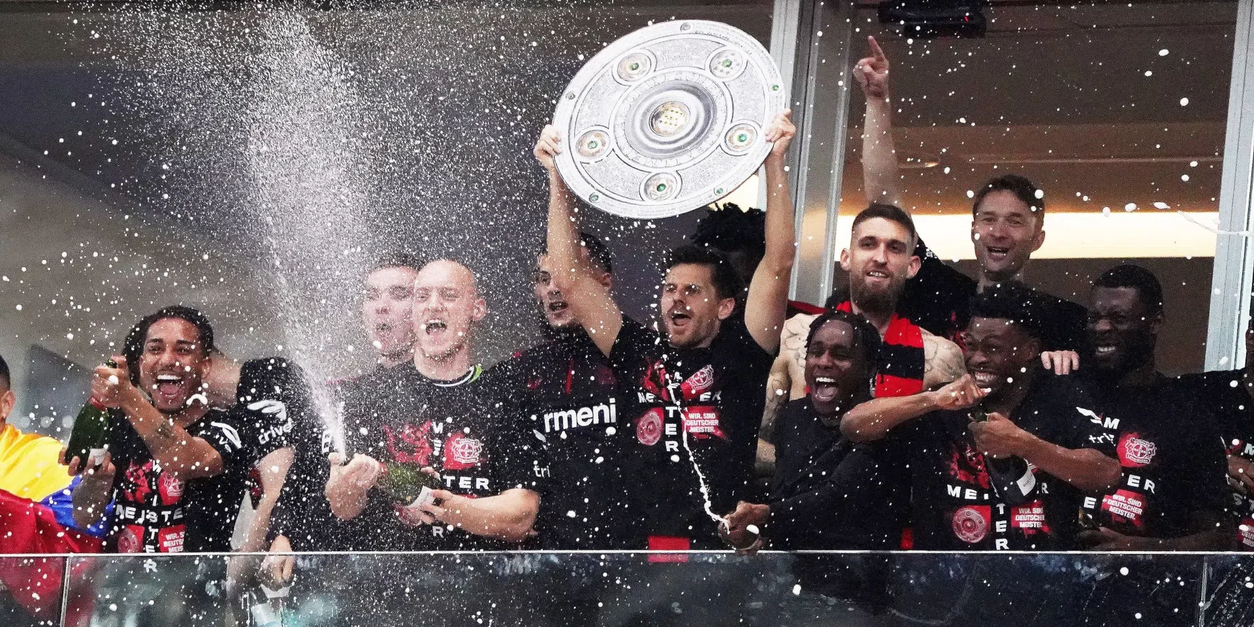 Titel zonder beker: wanneer krijgt Leverkusen de Bundesliga-schaal overhandigd?