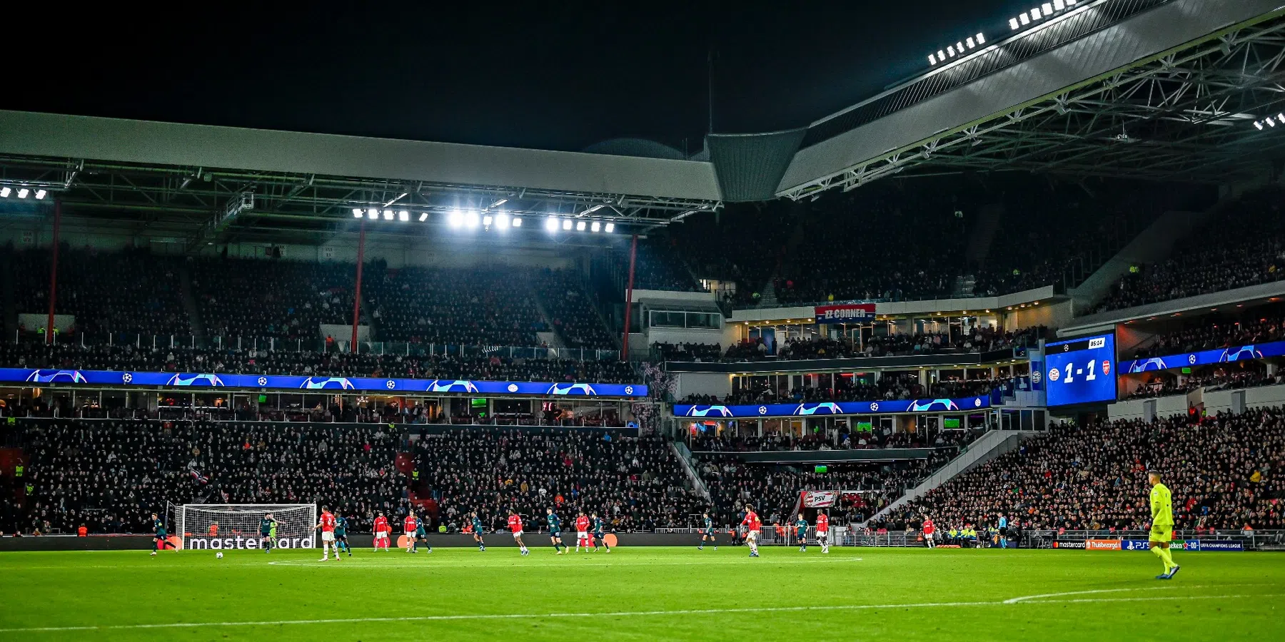 Om deze redenen wil PSV de capaciteit van het Philips Stadion vergroten