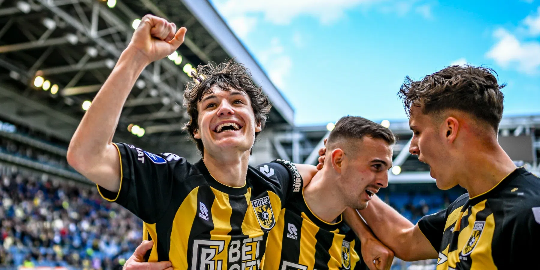 Dit enorme bedrag heeft Vitesse na een paar uur crowdfunding al opgehaald