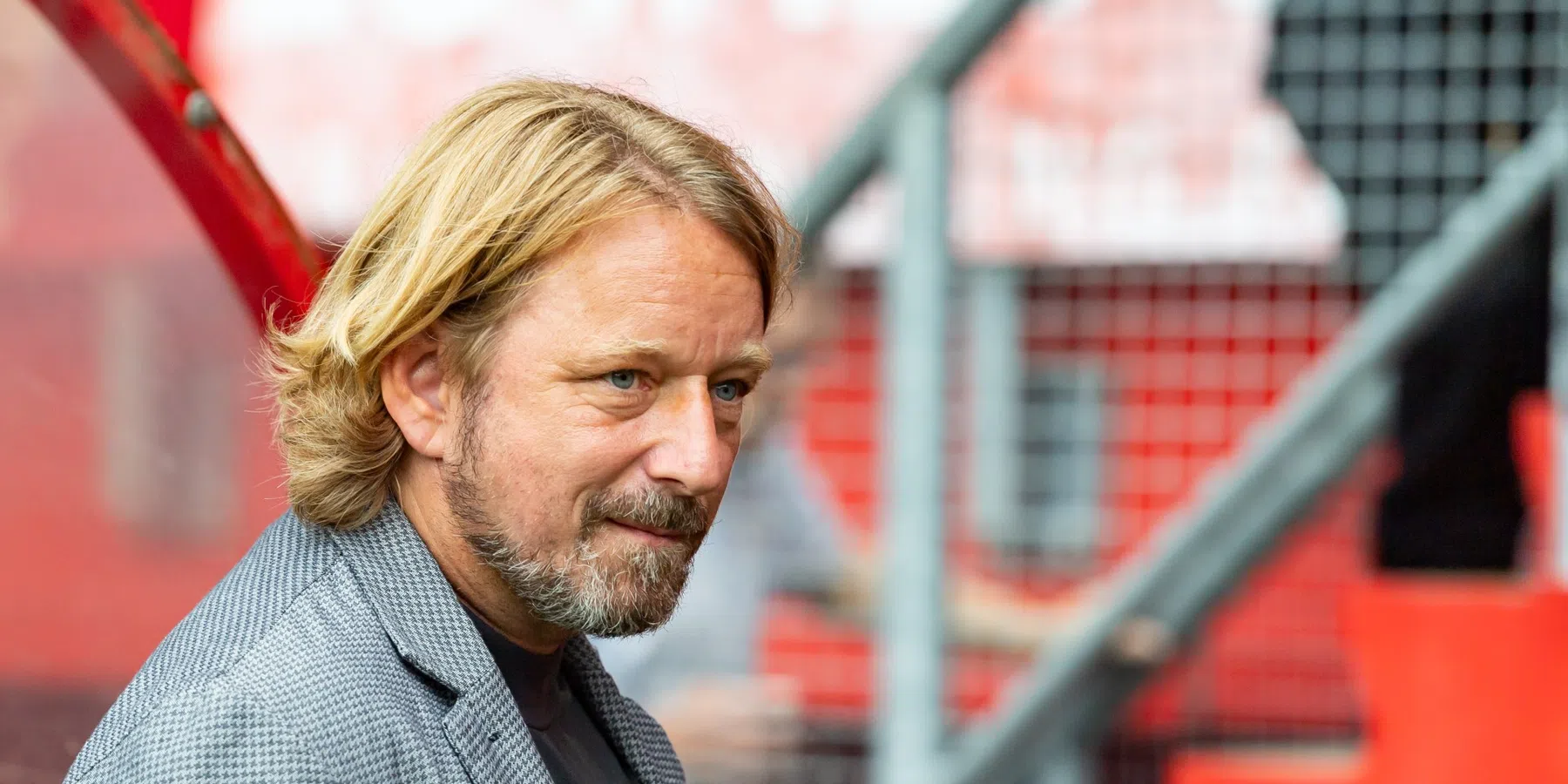 'Aandeelhouders Ajax eisen onderzoek naar Mislintat en transferzomer 2022'