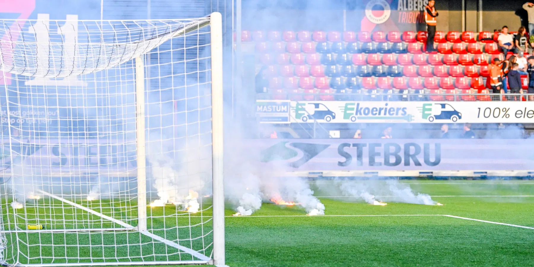 Algemeen directeur van ADO hard voor eigen supporters: 'Ik schaam me kapot'