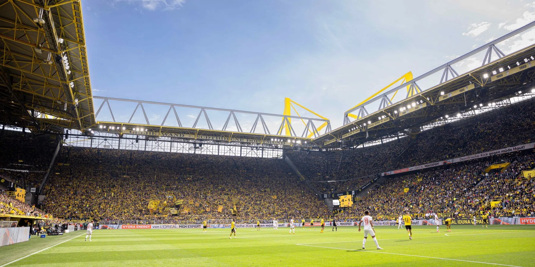Deze EK-wedstrijden worden in het Signal Iduna Park in Dortmund gespeeld