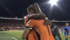 Thumbnail for article: Prachtig: emotionele Martens krijgt schitterend afscheid bij de Oranje Leeuwinnen