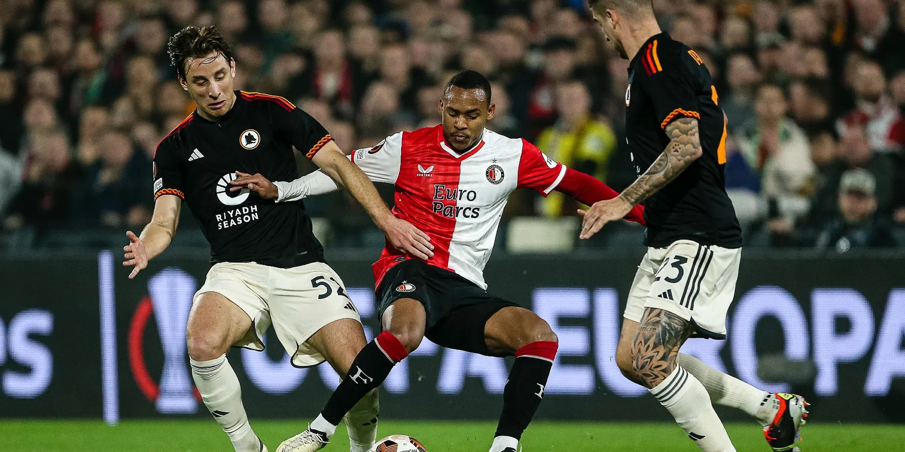 'Pikante interesse: AS Roma heeft Feyenoord-aanvaller op het lijstje'