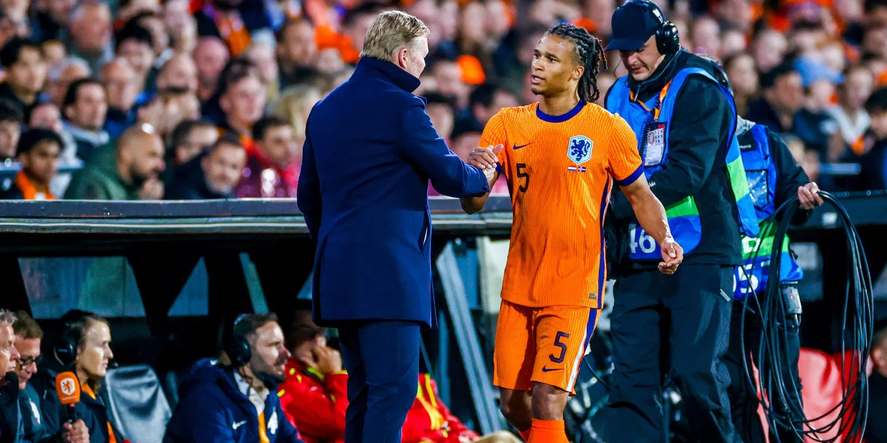 Nathan Aké vertelt waarom Koeman rustiger is