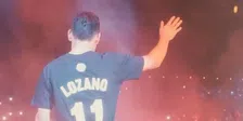 Wat een beelden: Lozano bij presentatie door duizenden supporters toegezongen