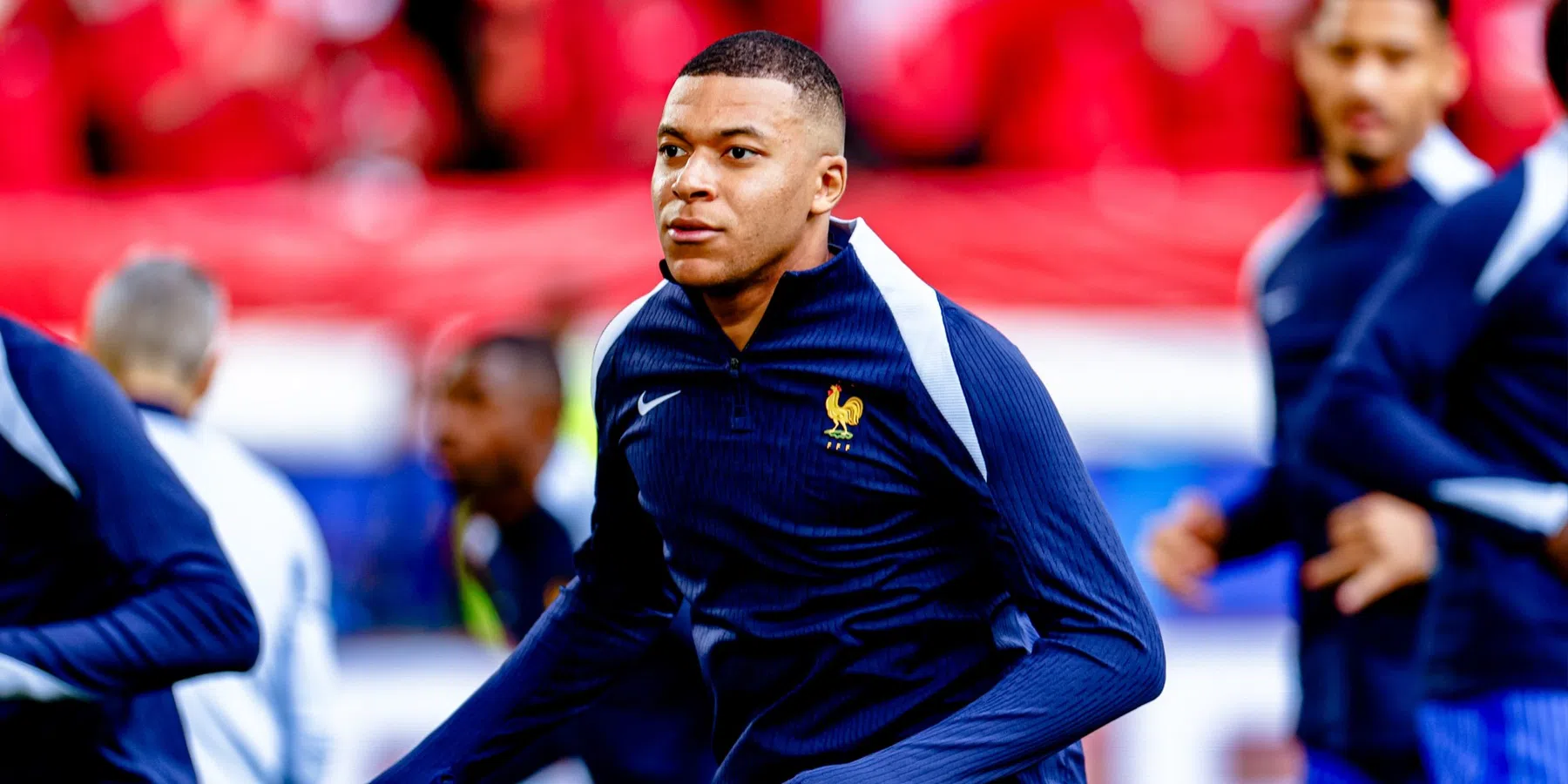 Franse kranten betwijfelen meedoen Mbappé tegen Oranje: 'Valt nog te bezien'