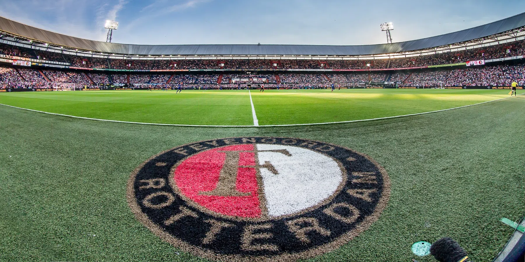 Wie is Geneugelijk, de nieuwe doelman van Feyenoord die overkomt van Excelsior?