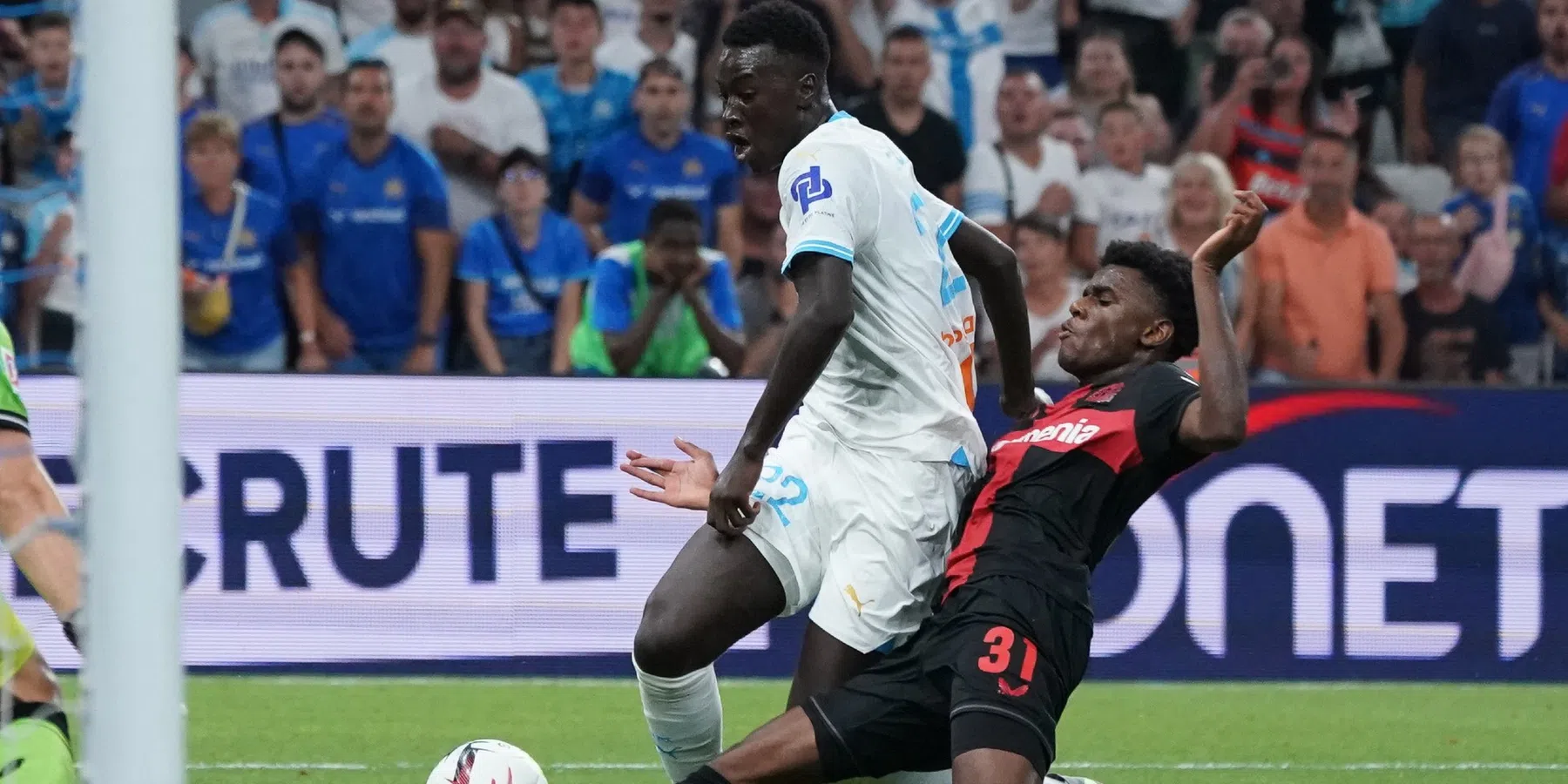 'PSV volop bezig om Belgische verdediger van Bayer Leverkusen in te lijven'