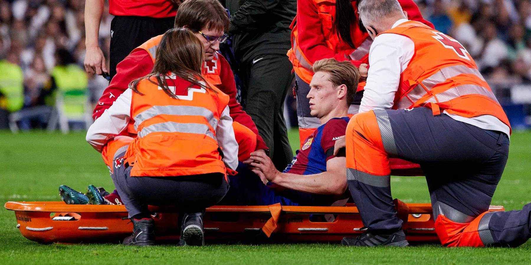 Spaanse media komen met zorgwekkende blessure-update over Frenkie de Jong