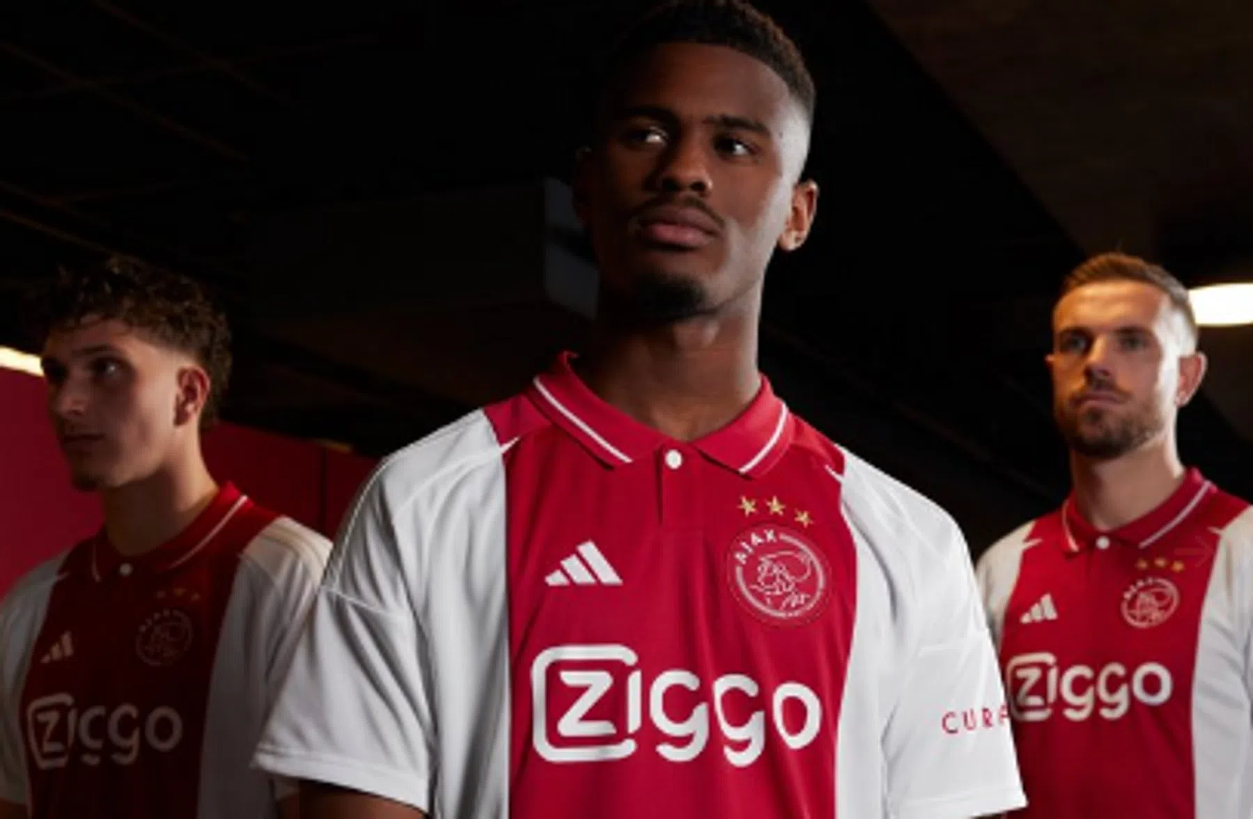 Ajax heeft het thuisshirt voor het seizoen 2024/25 bekendgemaakt