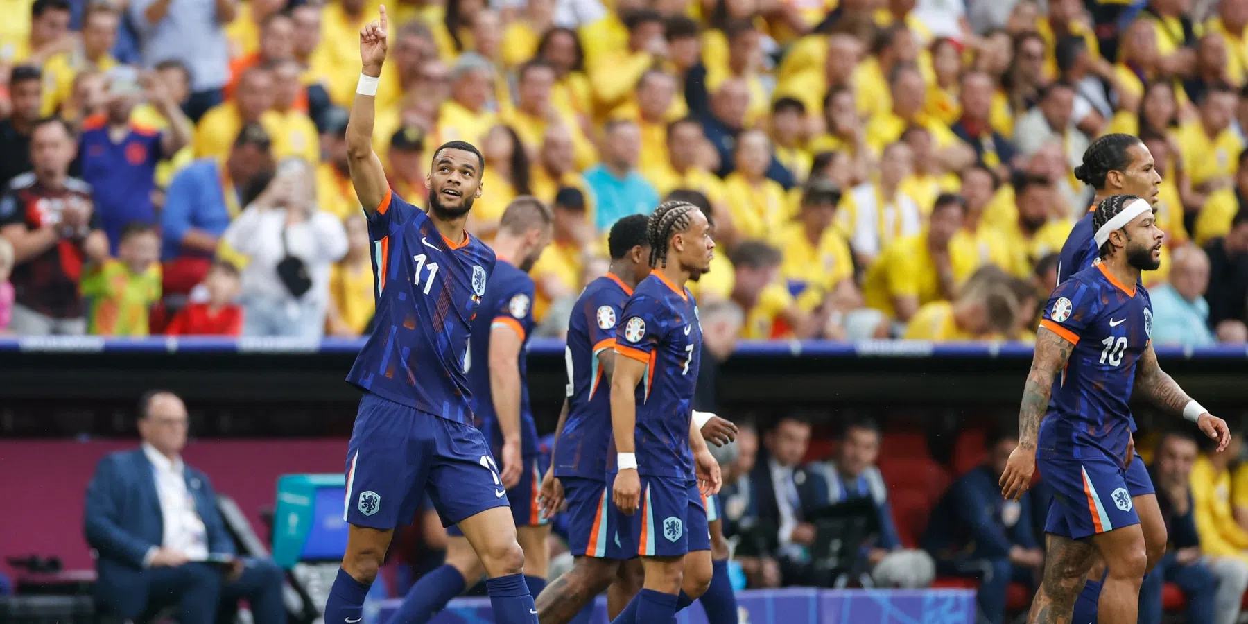 Deze commentator doet verslag van de halve finale tussen Nederland en Engeland