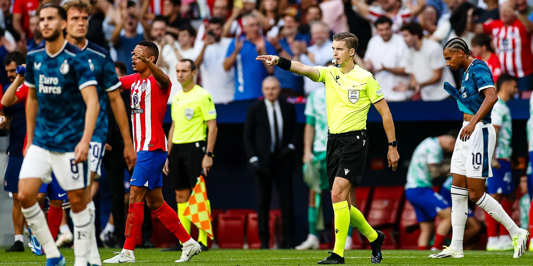 De 35-jarige Letexier is de jongste scheidsrechter ooit tijdens een EK-finale