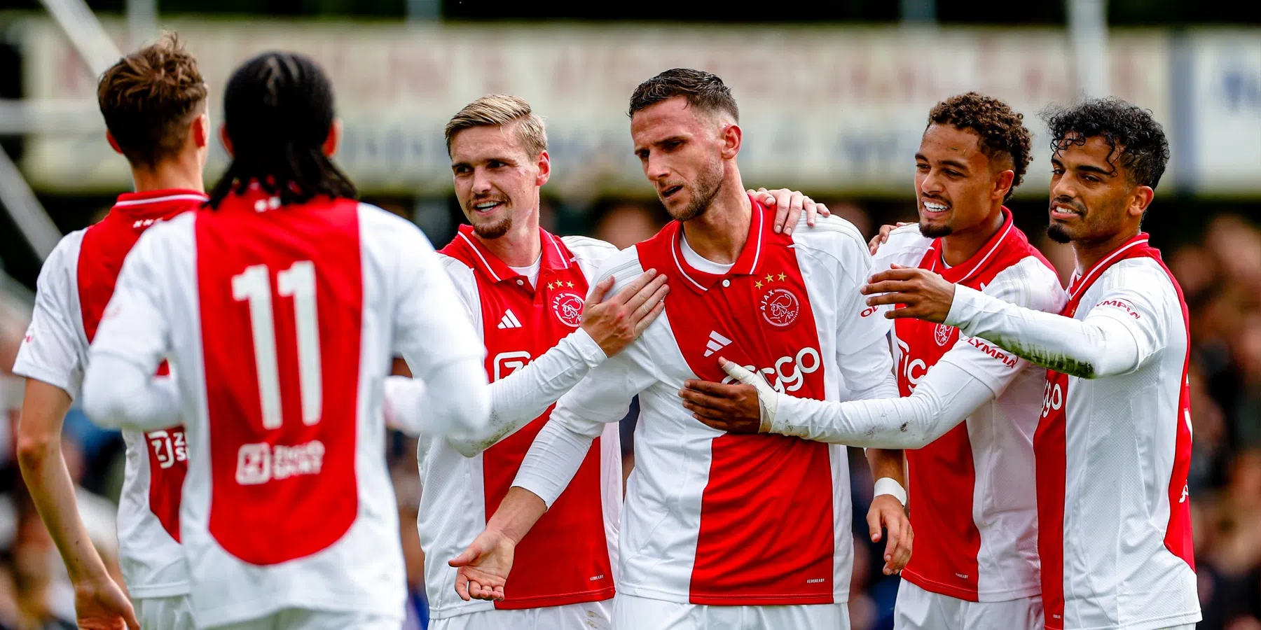 Waar en hoe laat wordt de oefenwedstrijd Ajax - Al-Wasl FC uitgezonden?