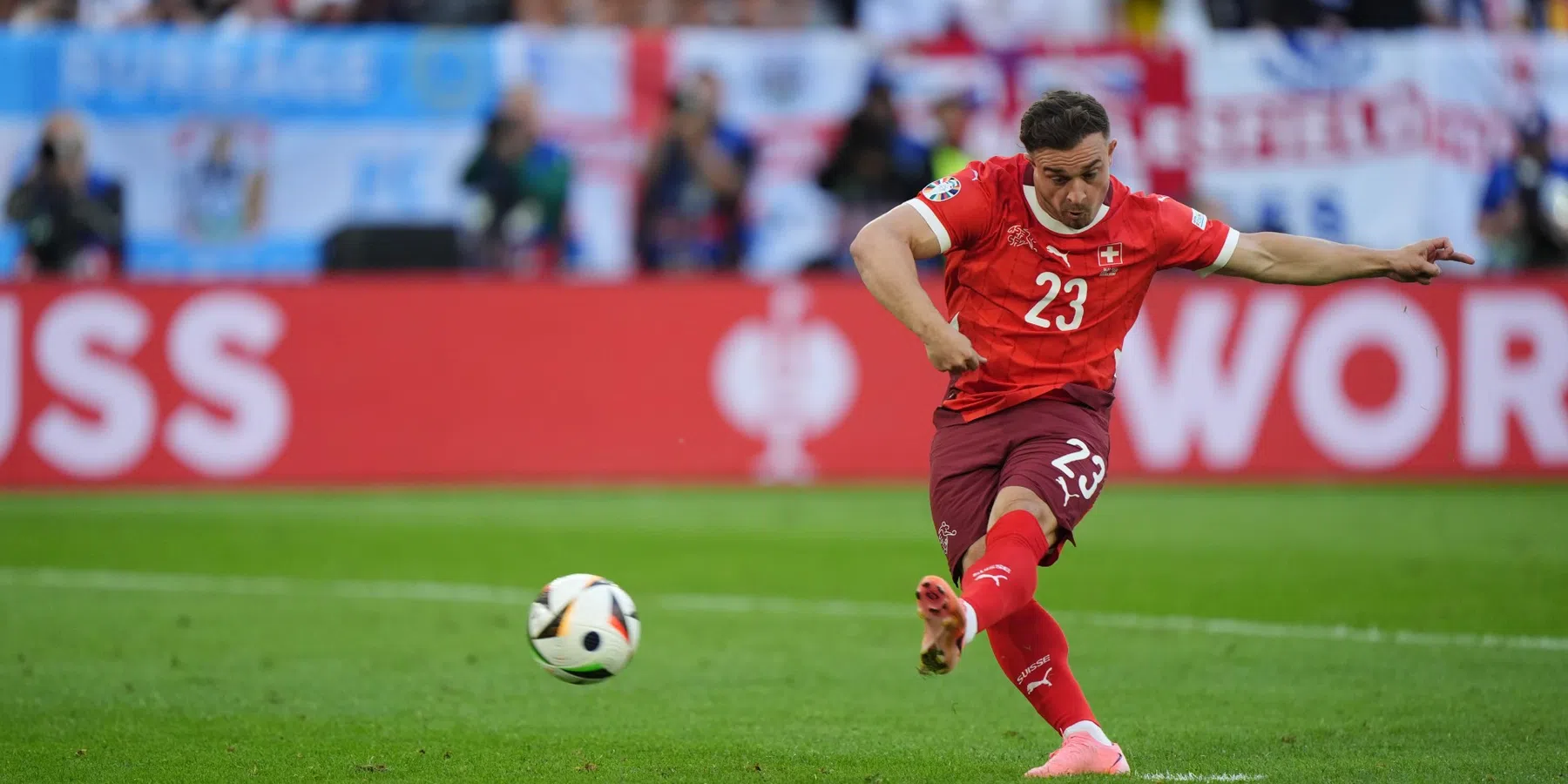 Xherdan Shaqiri stopt als international van Zwitserland