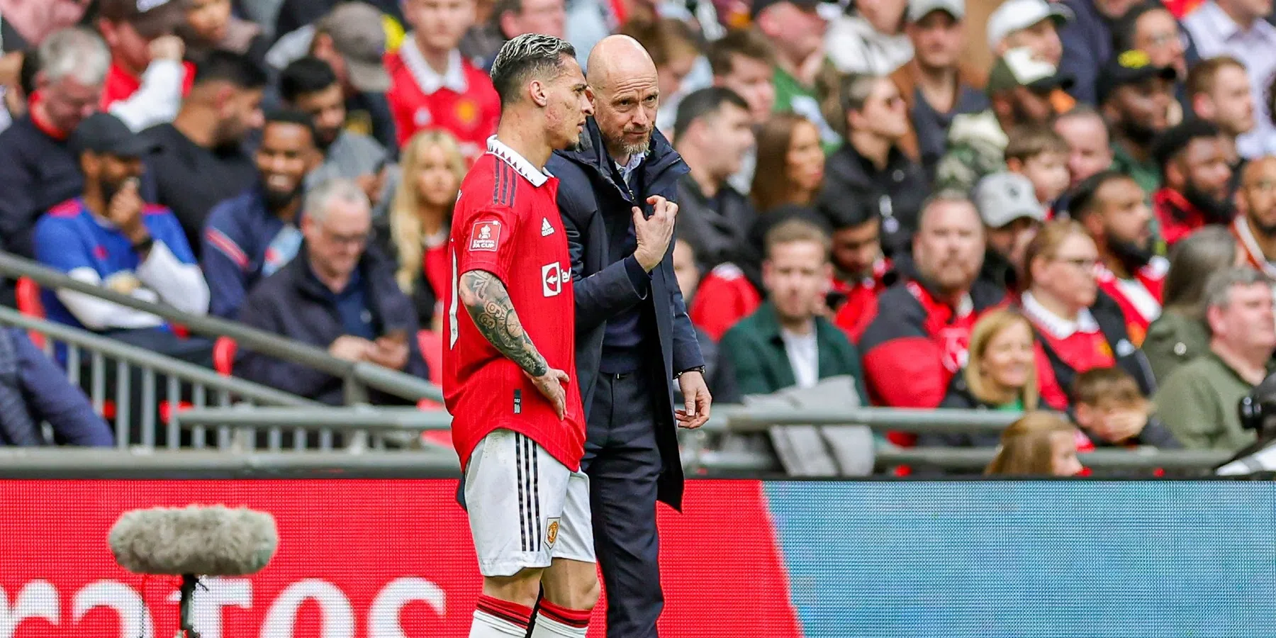 Ten Hag vertelt ware reden achter dure United-aankoop Antony