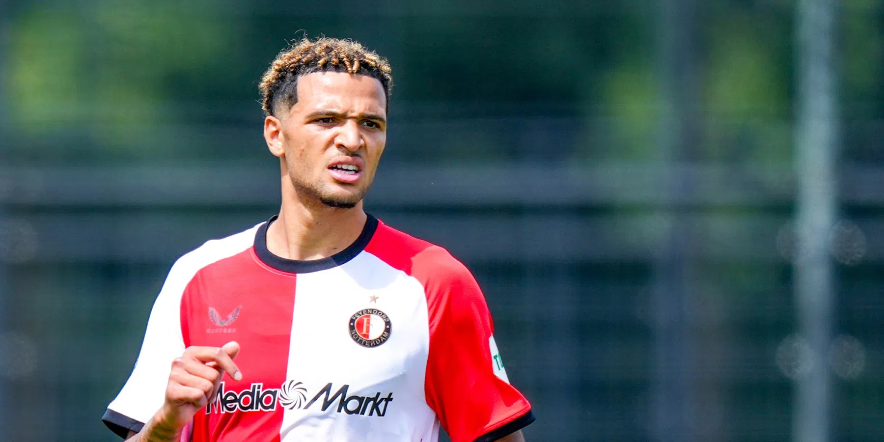 Feyenoord reist met dertig spelers af op trainingskamp waaronder vier talenten