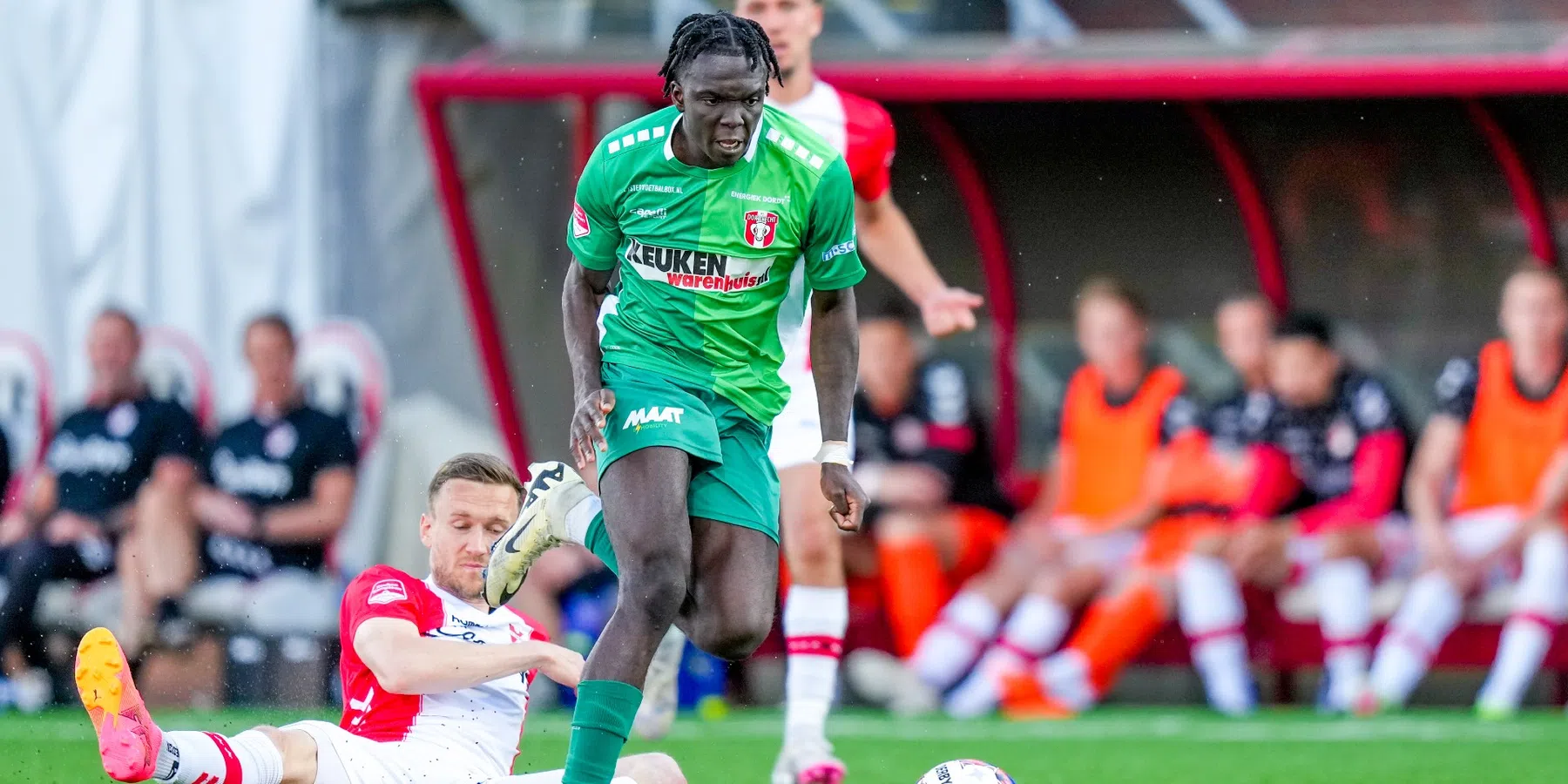 Feyenoord stuurt Korede Osundina nog een jaar extra aan FC Dordrecht