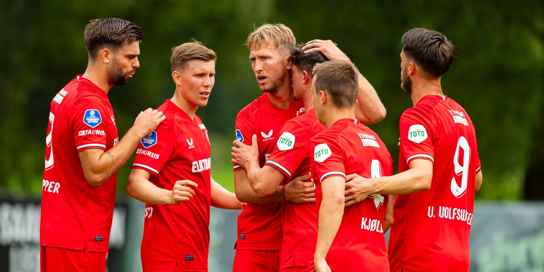 Waar en hoe laat kun je de oefenwedstrijd Schalke 04 - FC Twente kijken?