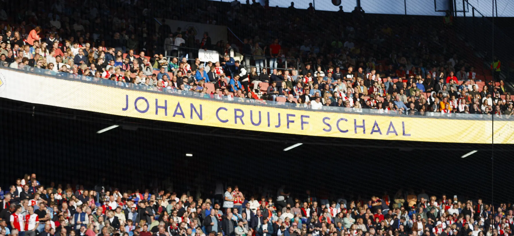 Waarom wordt de Johan Cruijff Schaal in het Philips Stadion gespeeld?