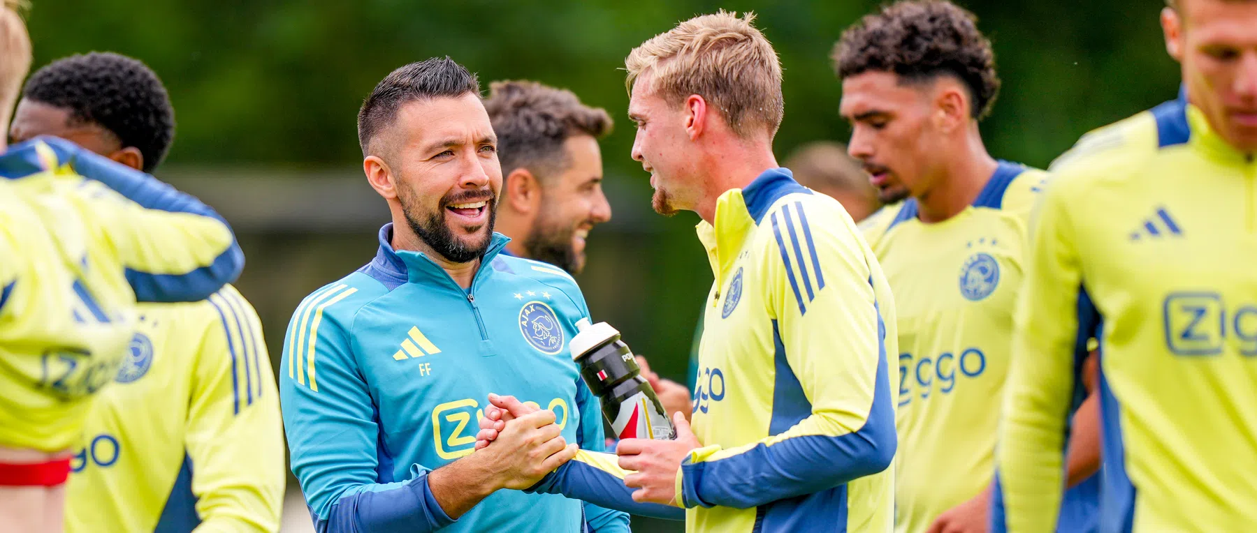 Francesco Farioli haalt bezem door Ajax-selectie