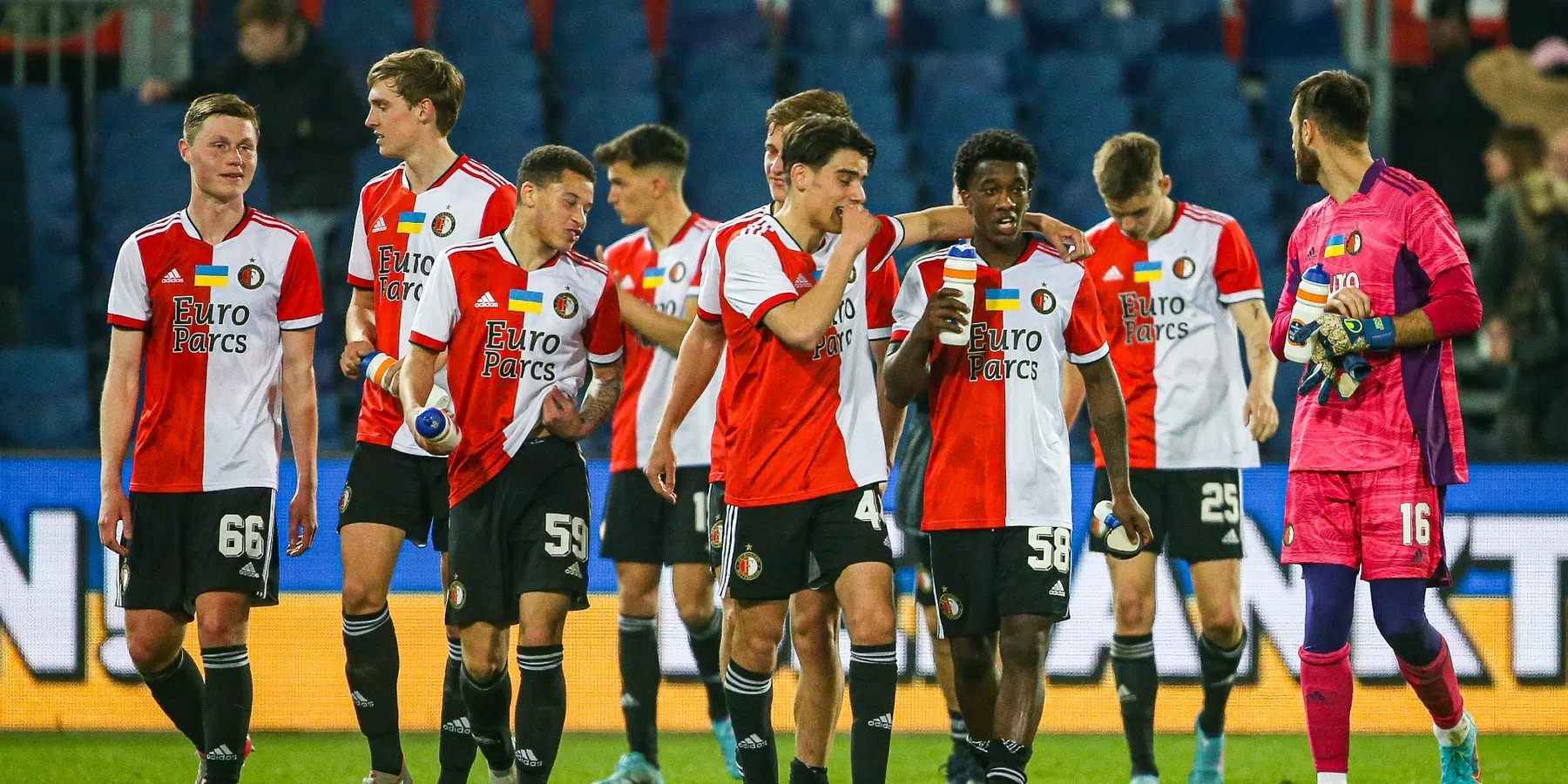 'Feyenoord laat verdediger op huurbasis in Keuken Kampioen Divisie spelen'